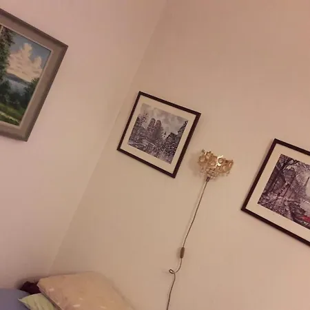 Apartman Entire Apartment- 3 Bedrooms, Bathroom, Kitchen, Wc *